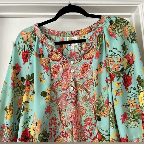 Fig & Flower blouse. Size medium. EUC - Picture 2 of 10